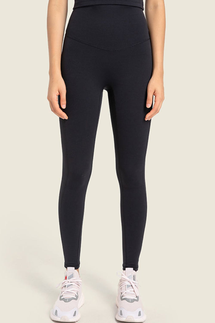 Black / 4