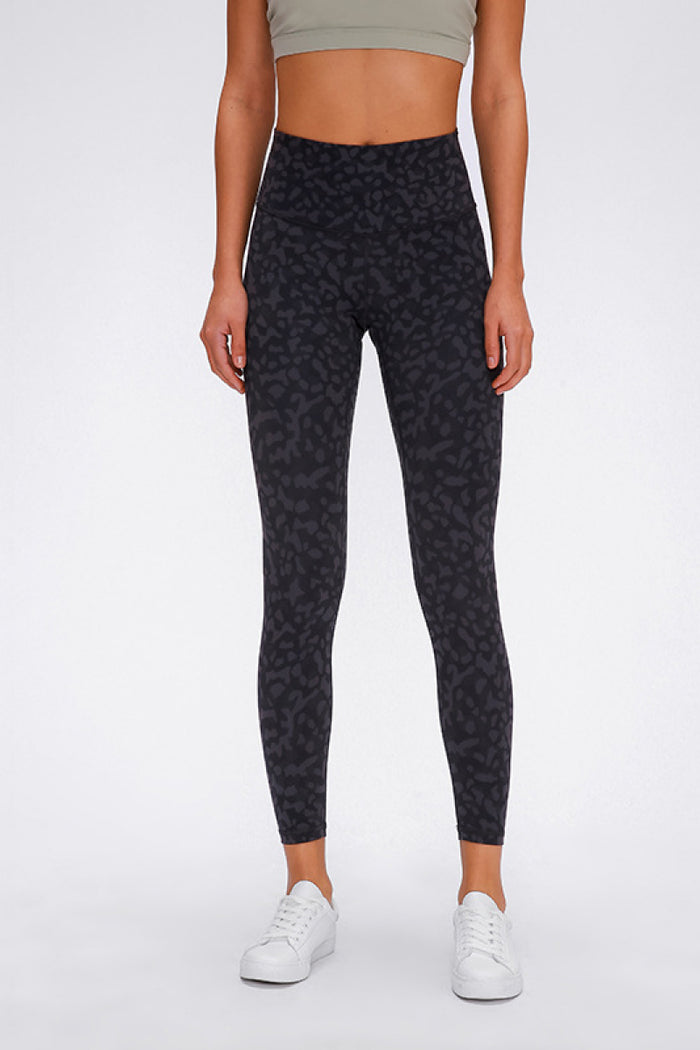 Wide Seamless Band Waist Sports Leggings - Madikfashions.com